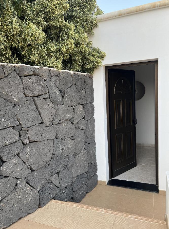 Bungalow Apartamento Sol Famara Luaran gambar